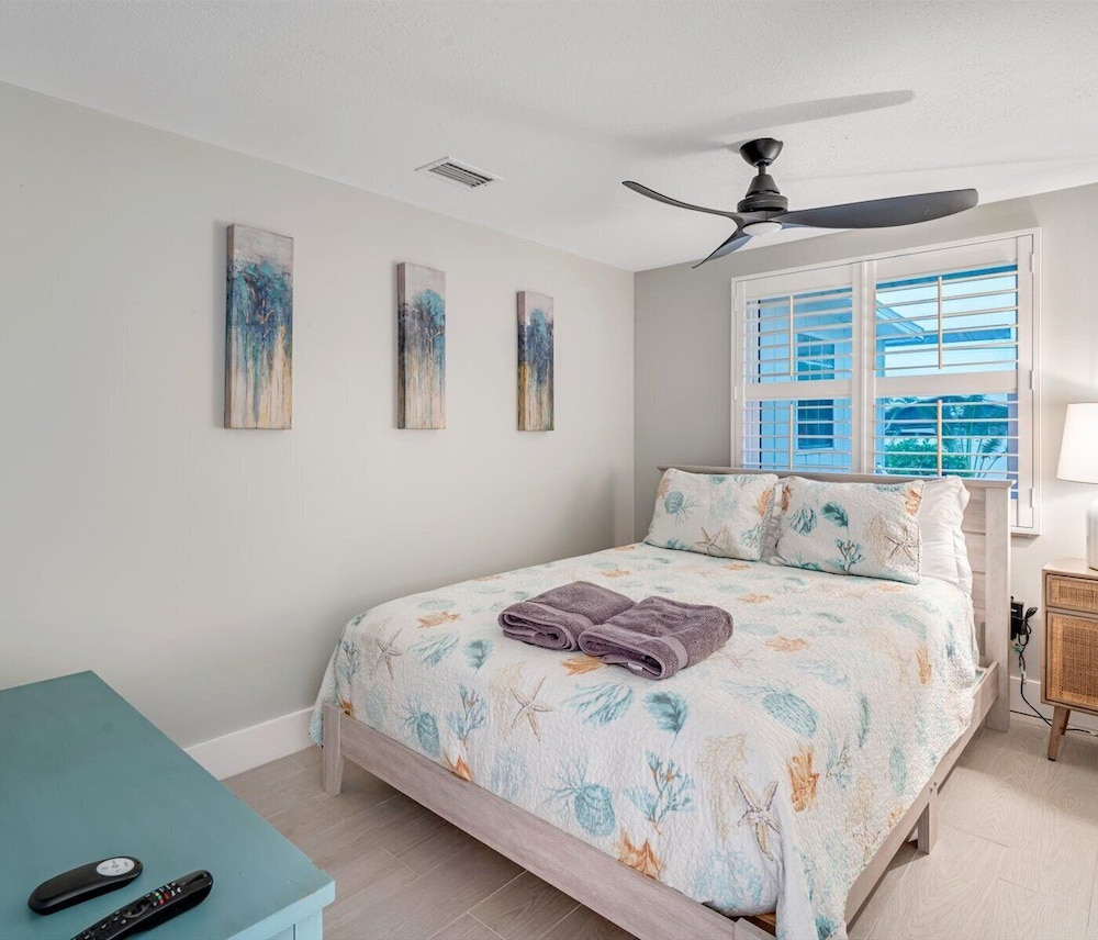 Luxury Pool Retreat near Siesta Key