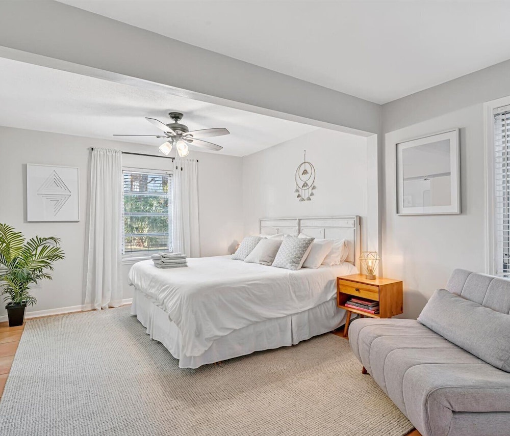 Downtown Sarasota 2BR Cottage