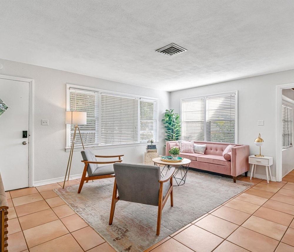 Downtown Sarasota 2BR Cottage