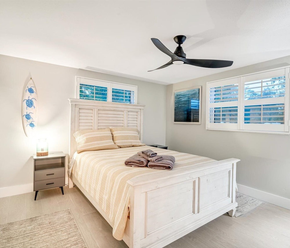 Luxury Pool Retreat near Siesta Key
