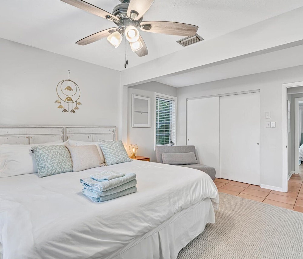 Downtown Sarasota 2BR Cottage