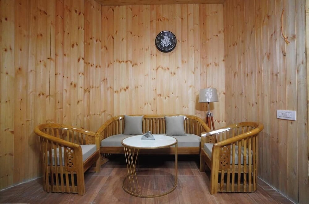 Shiku Glamping Stays
