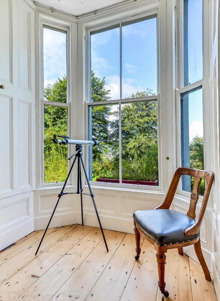 Fabulous 6 Bedroom Victorian Period House