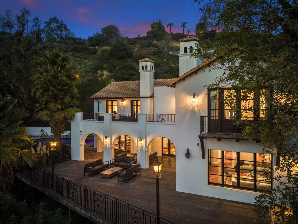 Spanish Villa - Stunning Coldwater Canyon Villa With Pool and Views - Image 1