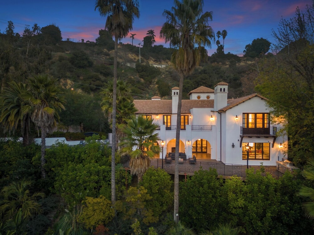 Spanish Villa - Stunning Coldwater Canyon Villa With Pool and Views - Image 3