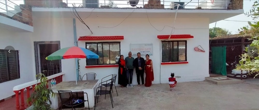 EASTERN GATE HOMESTAY