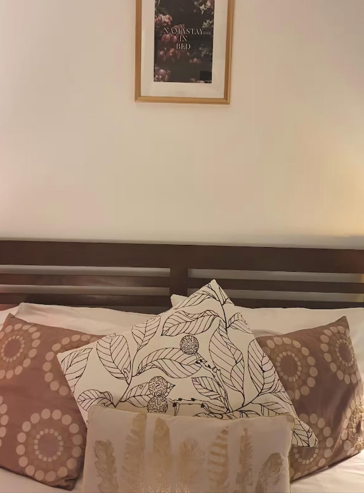 Apartmentsleeps3-balcony-near Canarywharf-gym