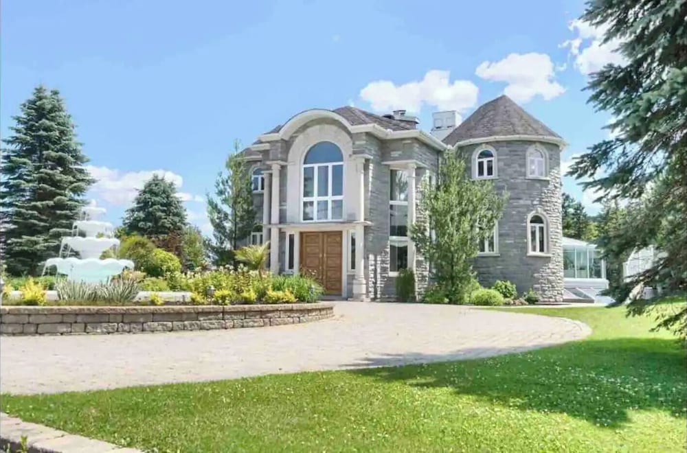 Villa Chénéville