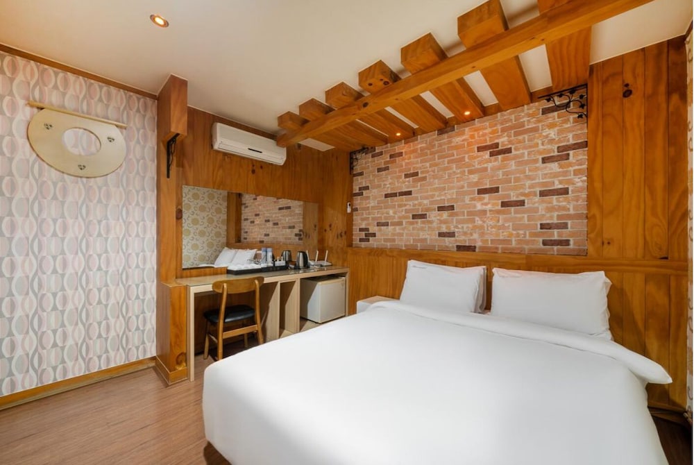 HUE MOTEL