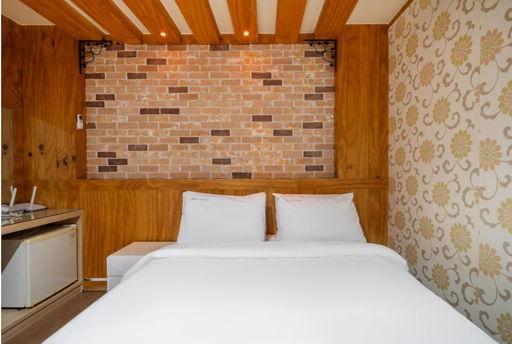 HUE MOTEL