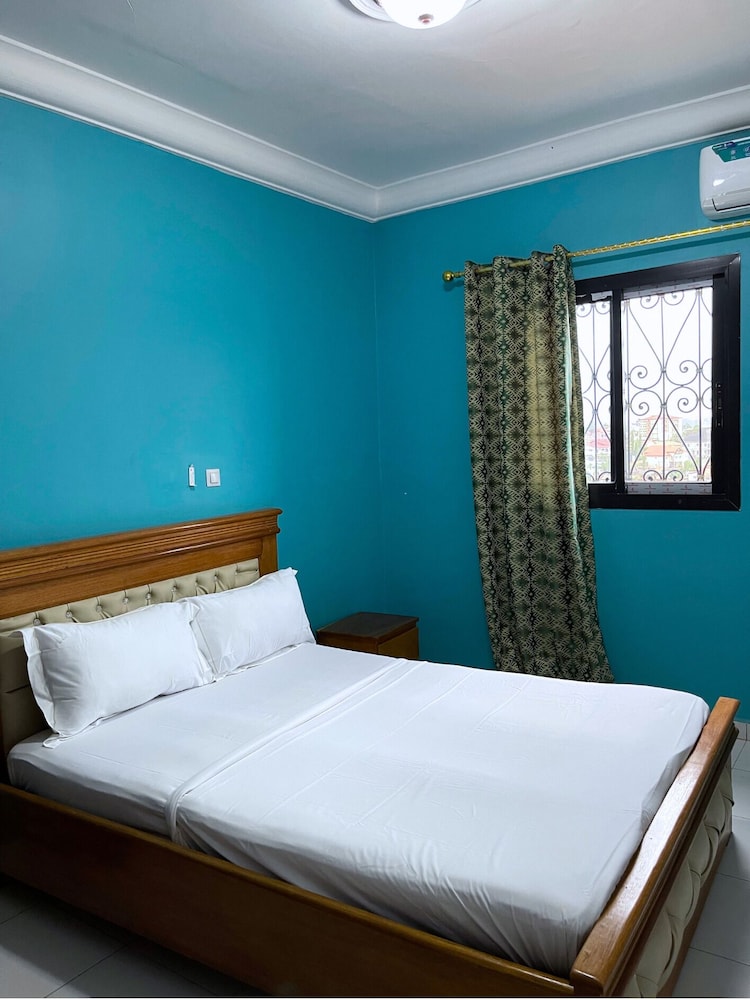 Appartement Meublé de 2 chambres a Odza