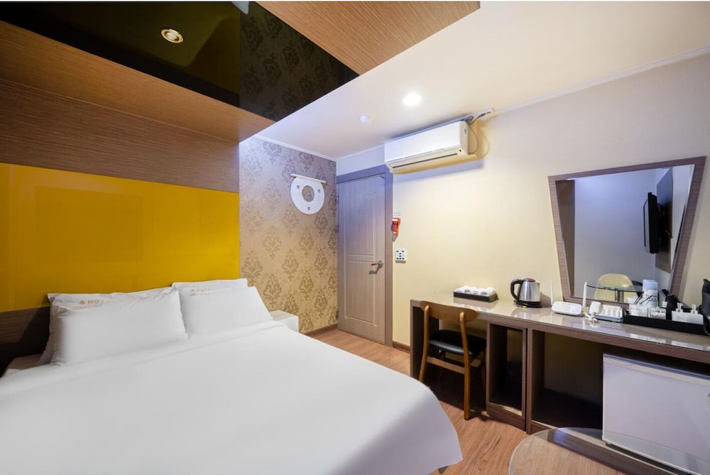 HUE MOTEL