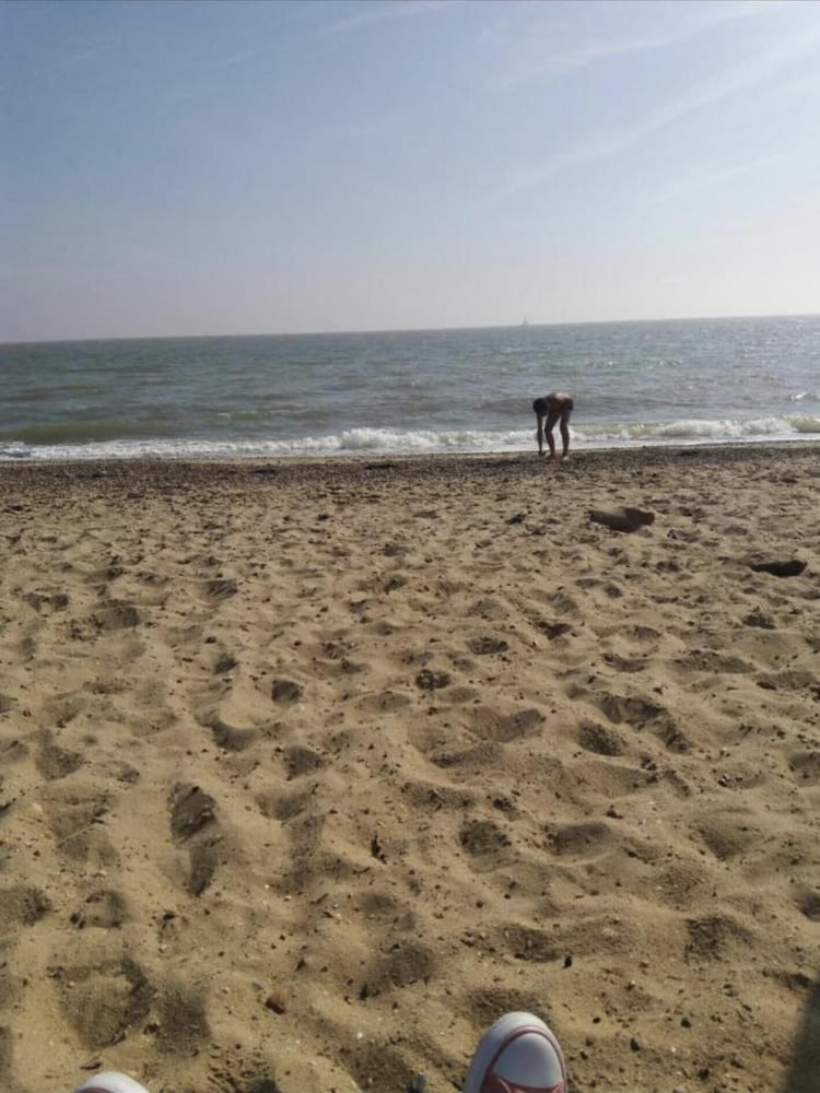 Stunning 3-bed Caravan in Clacton-on-sea view 2