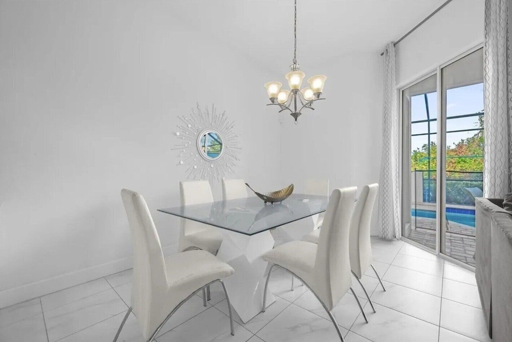 450cd-the Enclaves At Festival 5 Bedroom Townhouse