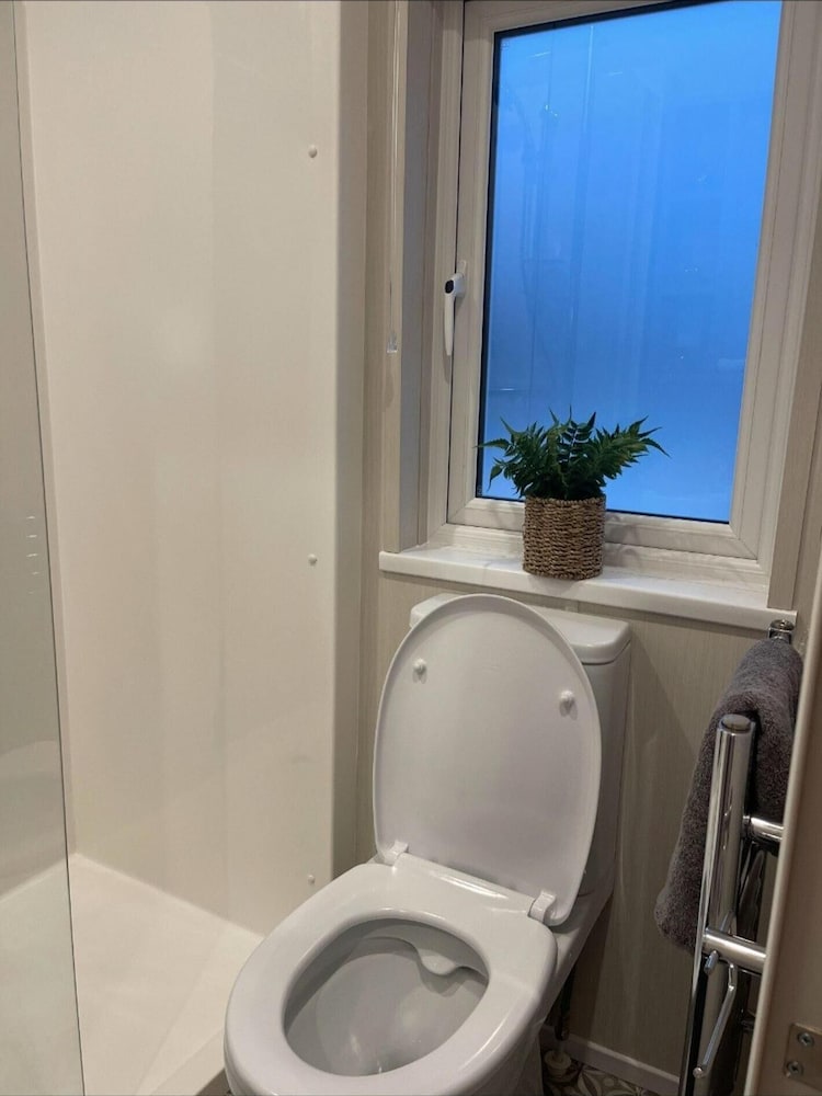 Skegness - Lodge - Sleeps 6 - Parking - Garden