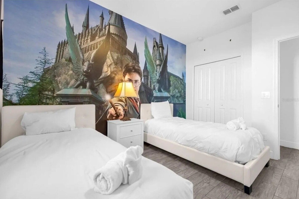 450cd-the Enclaves At Festival 5 Bedroom Townhouse