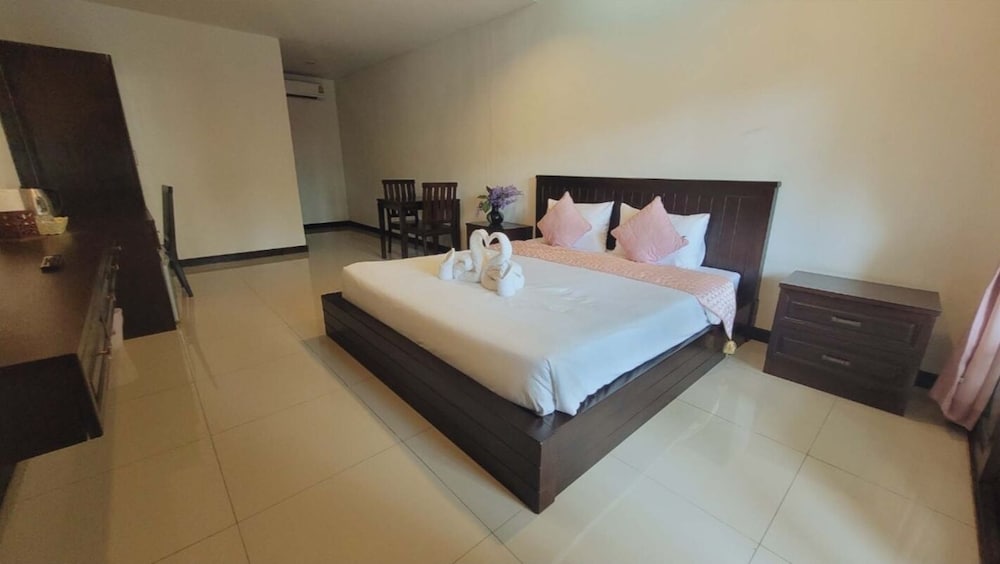 Bang Lamung Vacations - Baankiangnam Pattaya Resort - Property Image 3