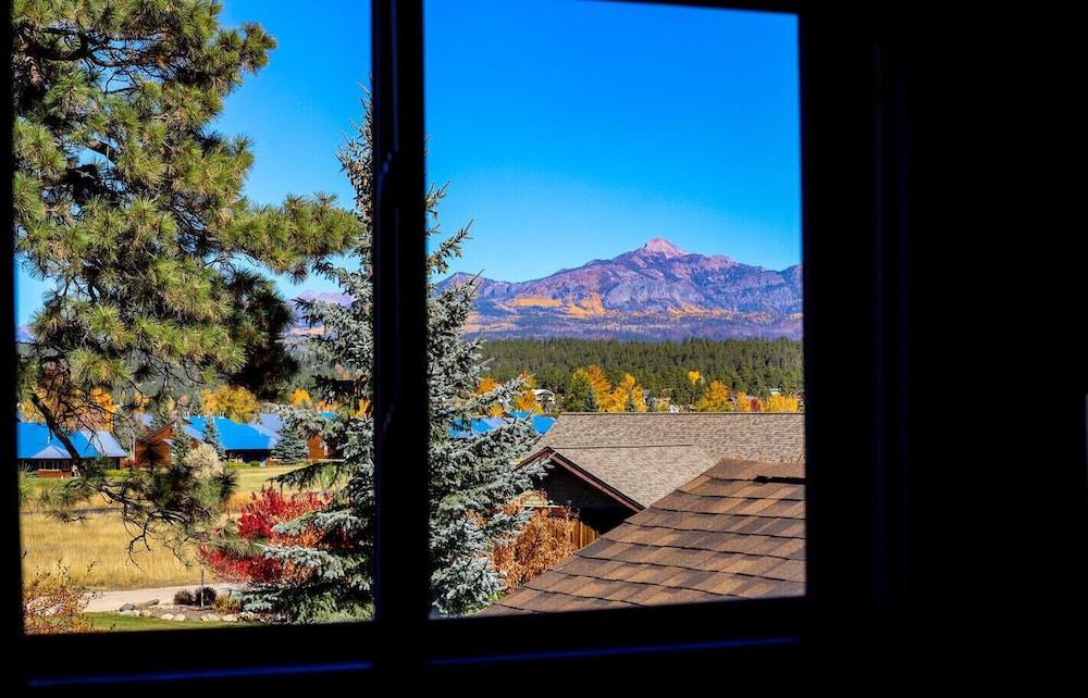 Uptown Escape view 4