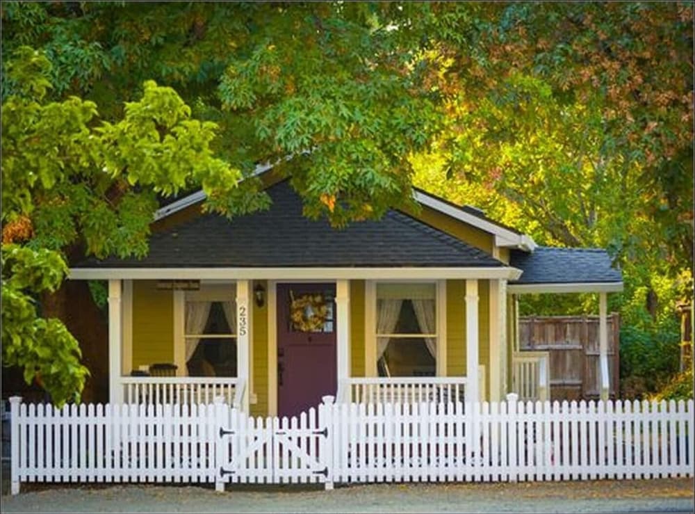 Historic Bradshaw House