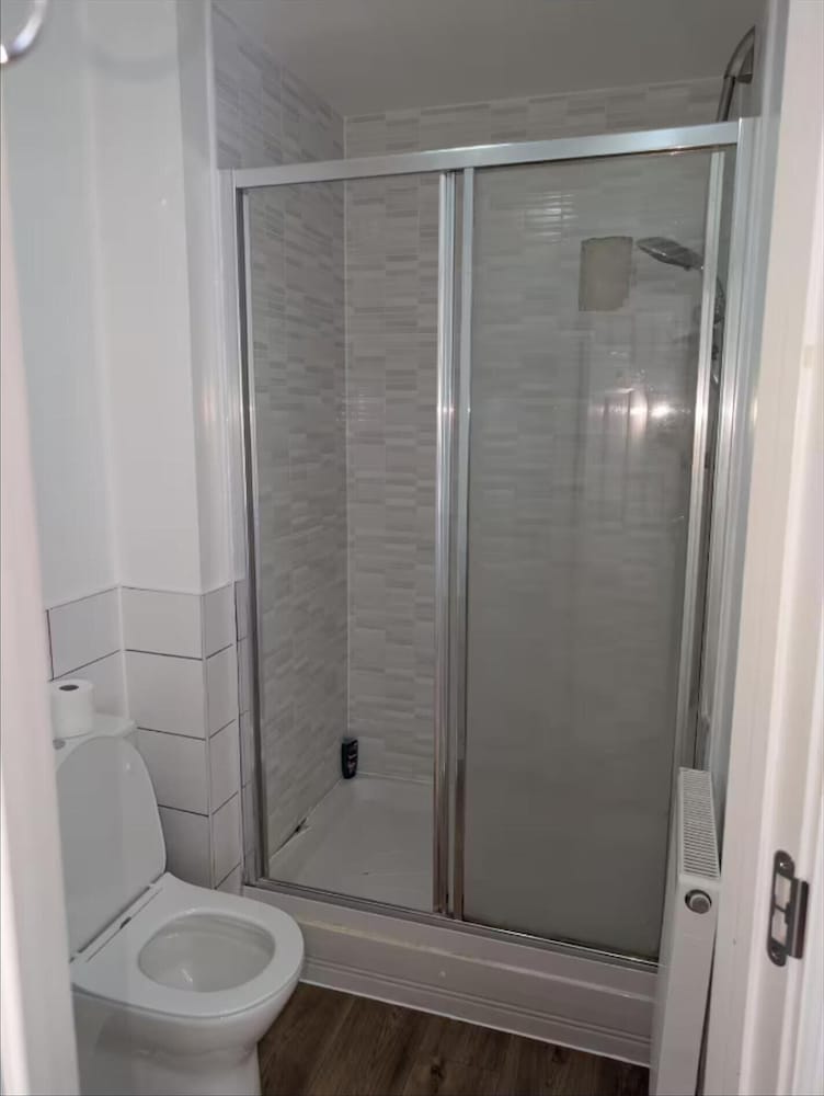 Enbrook Valley House - 3 Bedrooms, Folkestone
