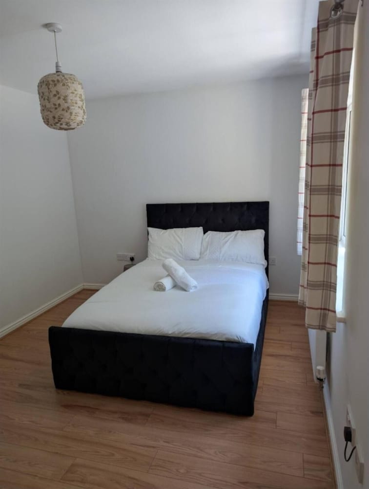 Enbrook Valley House - 3 Bedrooms, Folkestone