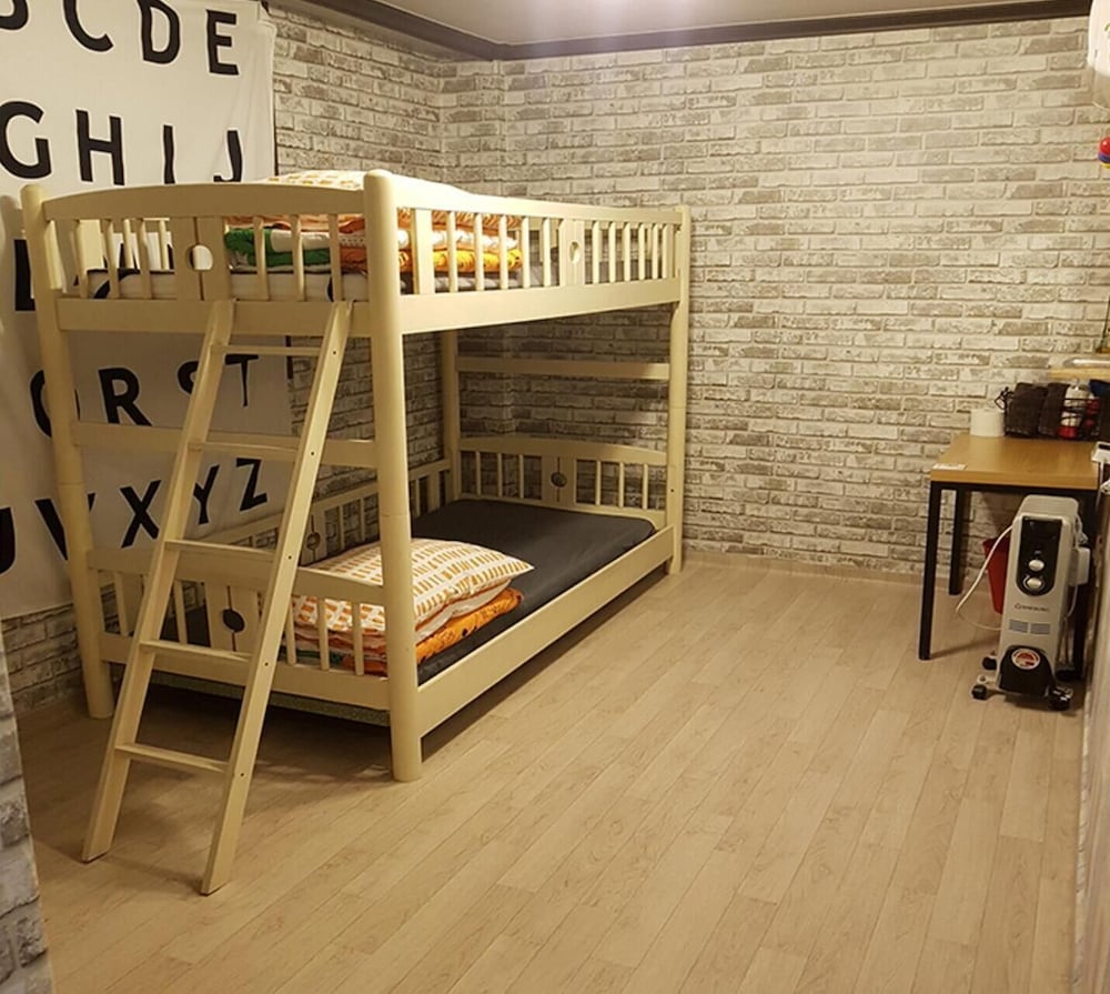 Danyang Factory G Ssang Guest House view 2