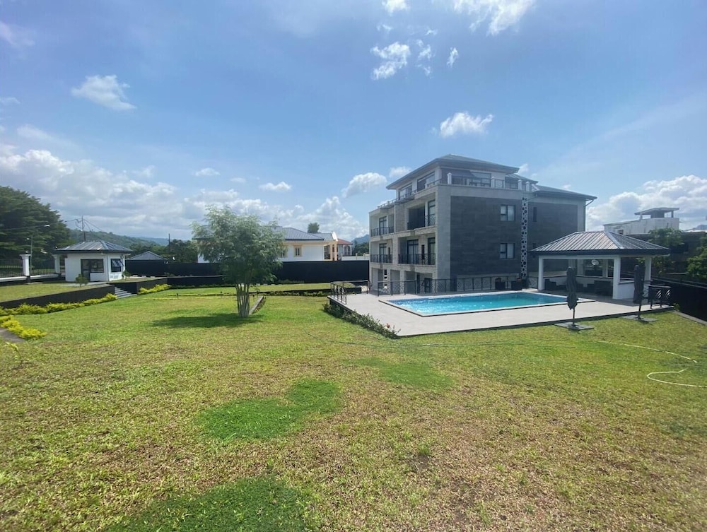 Home Xperience Luxury Apartments