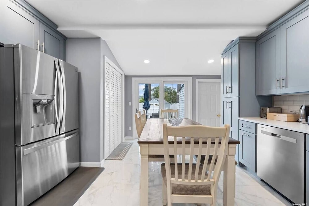 Newly Designed 3Br-2Ba Home