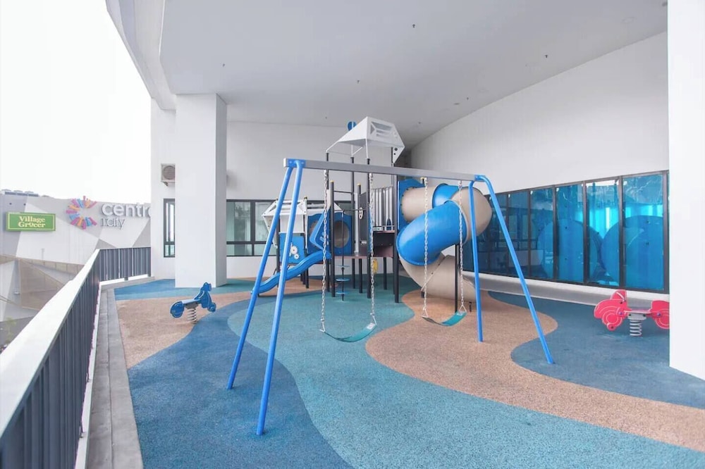 ICity Luxury Condo by Smarthome