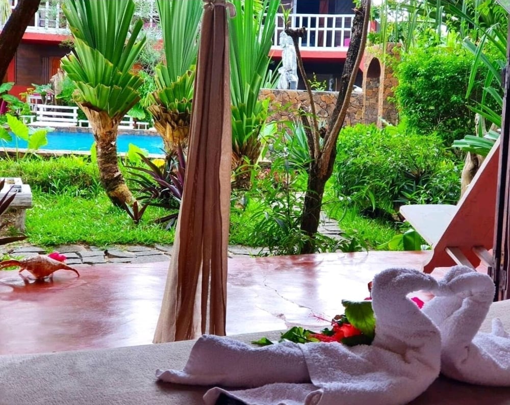 Ravoraha Ecolodge