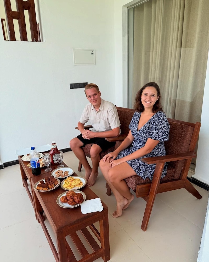 Asai surf inn Arugambay
