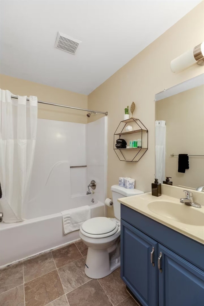 Bright And Newly Remodeled Apartment Near Emu 1 2 Bedroom Apts