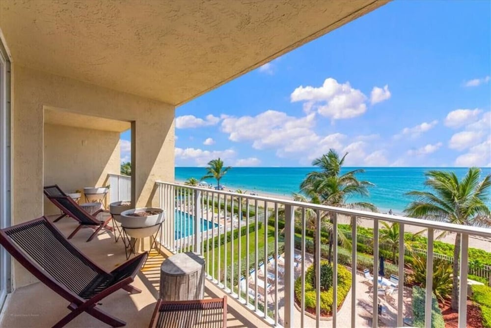 408 On Hutchinson Island