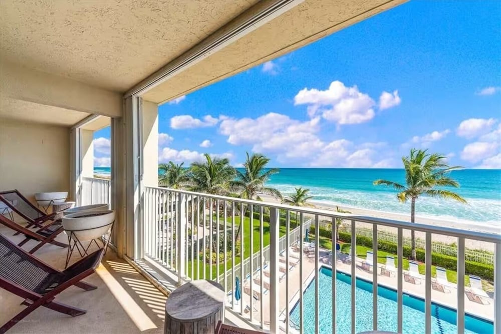 404 On Hutchinson Island