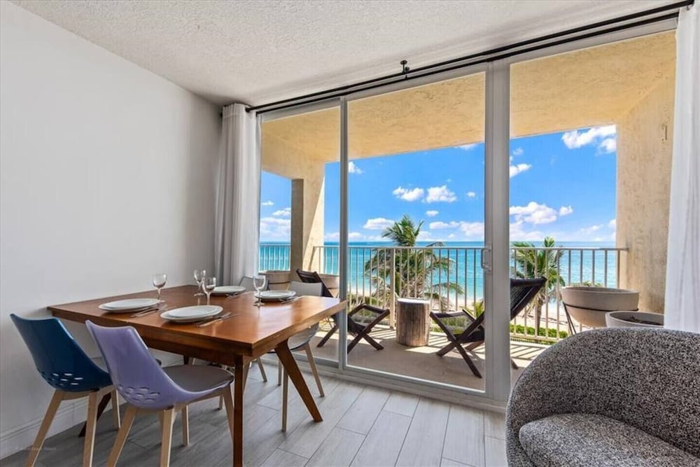 408 On Hutchinson Island