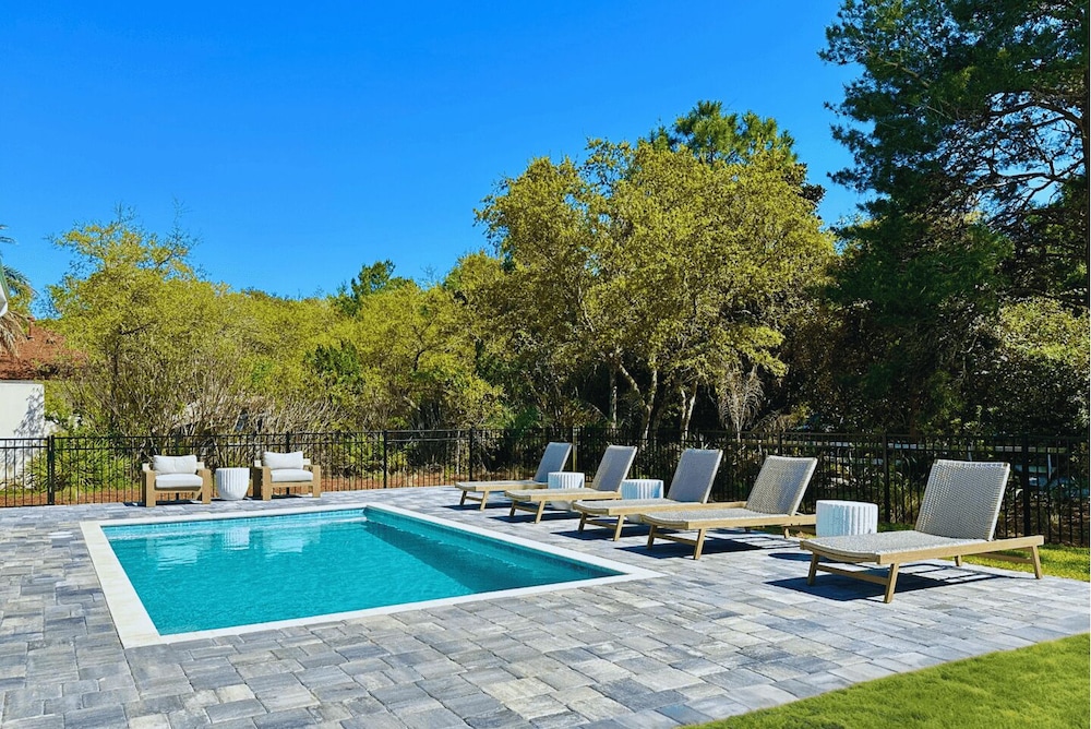 Alibi 30A by Avantstay 6bdr, Private Pool, Steps to Beach