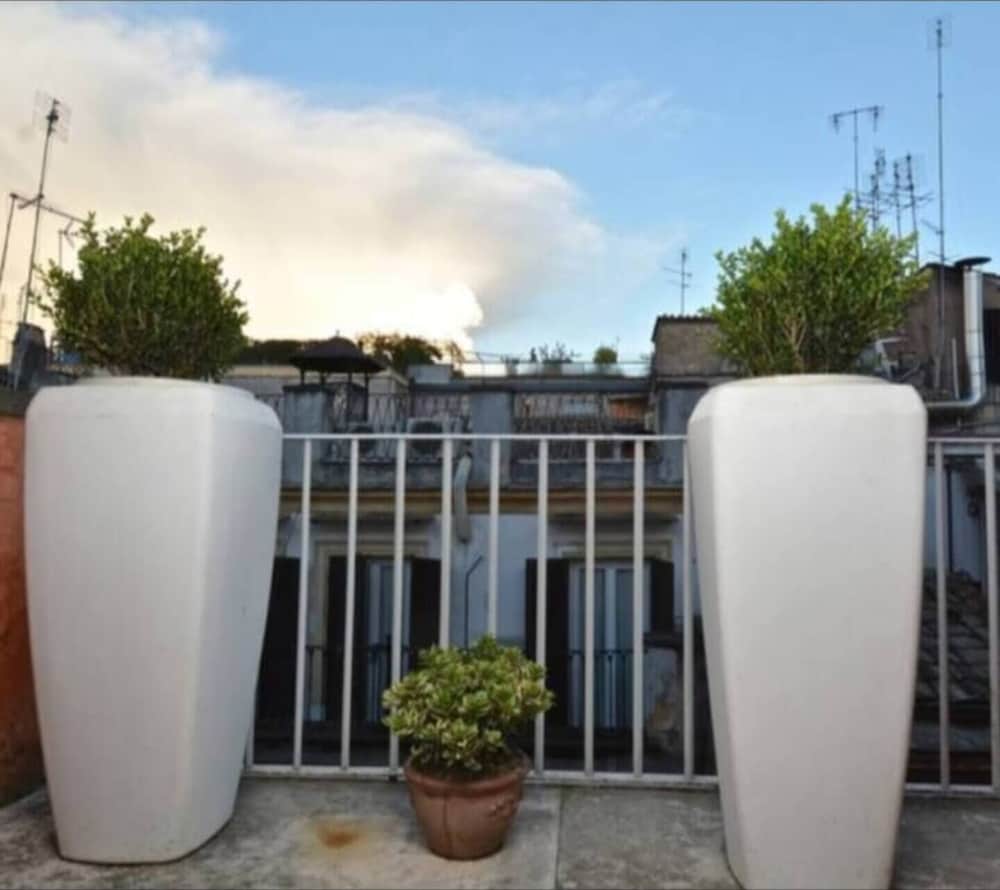 Modern Apt near Piazza di Spagna