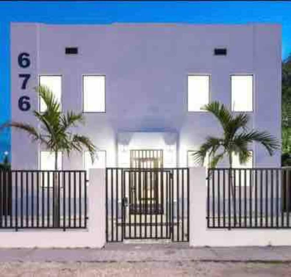 Stanza Wynwood Parking Laundry Wifi