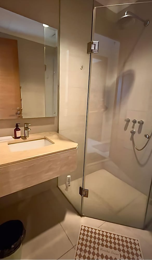 Premium Taman Anggrek Residences