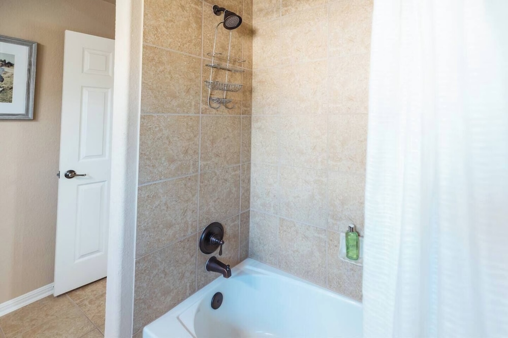 Austin Charm Home by The Key Rentals