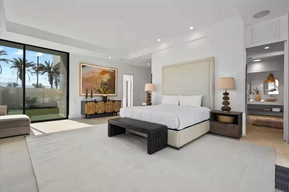 The Bravo Beach Club Tennis, Beach, Basketball, Golf Ultra-luxe Compound by Avantstay