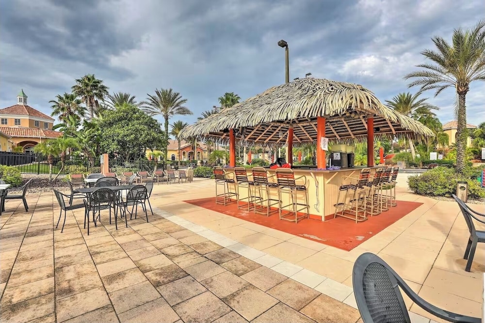 Family 4BR Home w/ Resort Pool Near Disney