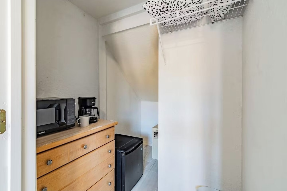 3BR Townhouse at Regal Palms: Pool & Disney Fun