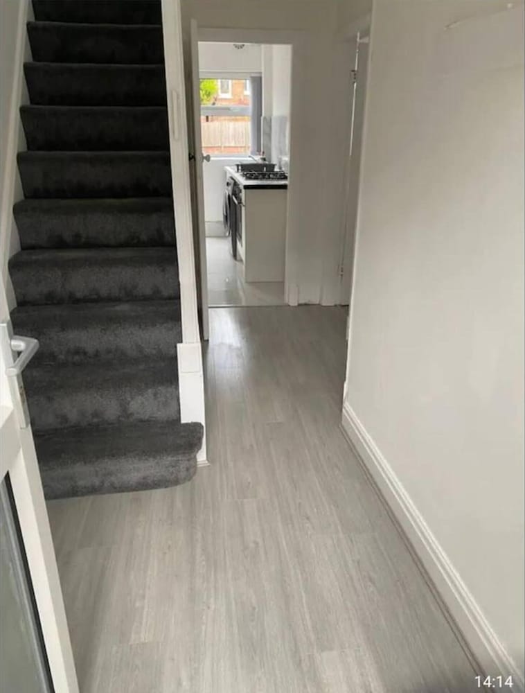 Loughborough Vacations - 4 Bedroom Lovely Home in Loughborough Town  Uni - Property Image 15