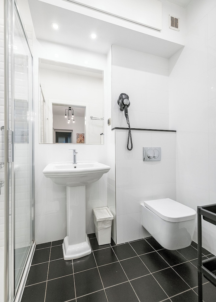 RentPlanet - Apartament Chmielna