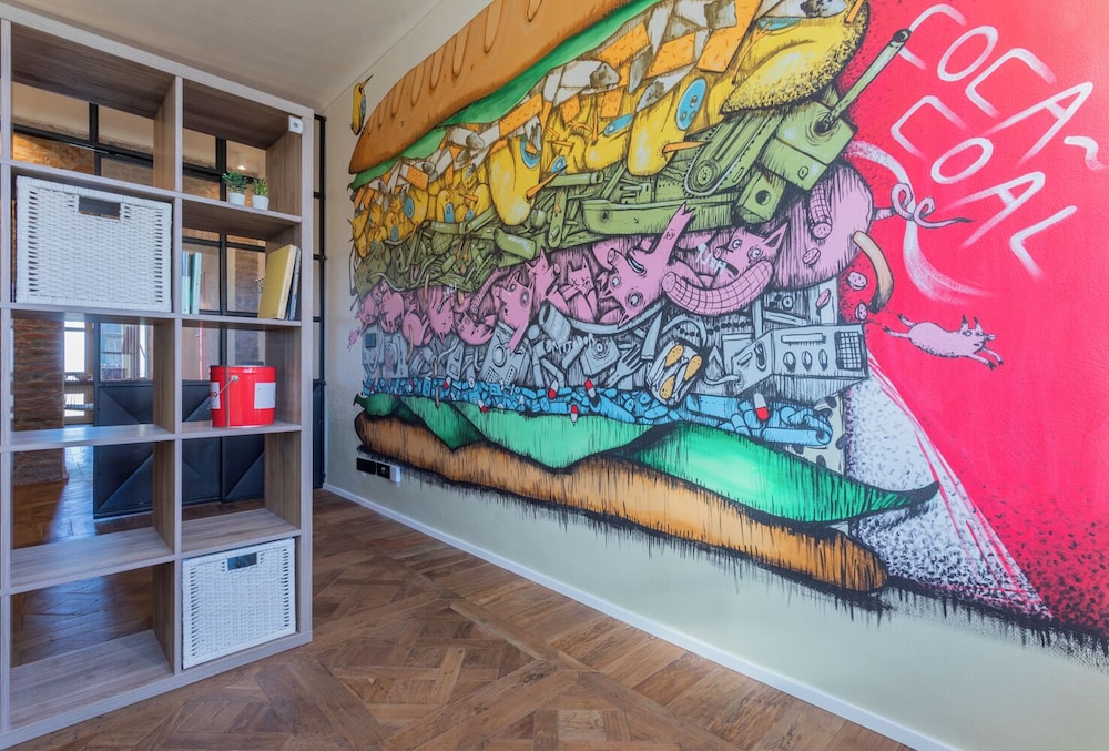 Graffiti Apartment by Wonderful Italy