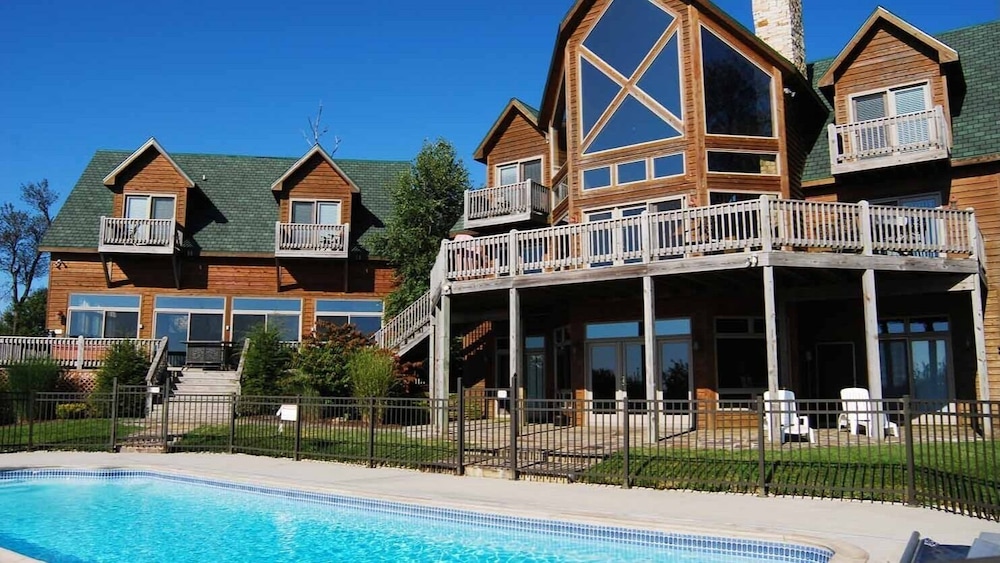 River House Lodge