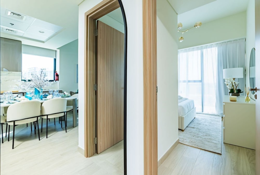 Nasma Luxury Stays - Azizi Riviera 44