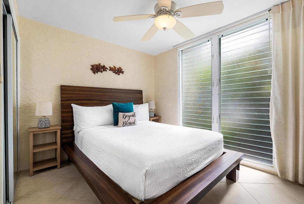 Ocean Front - Fantastic Ocean Views - Completely Upgraded - Vrkcv