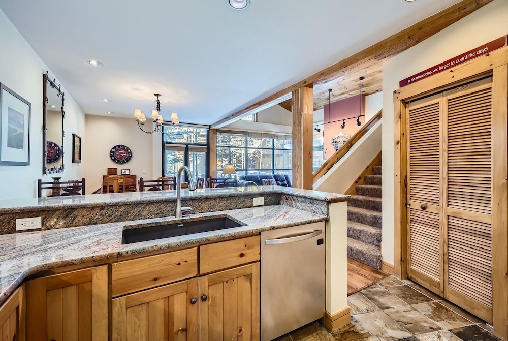 8712 Ski Tip Townhomes 3 Bedroom Townhouse